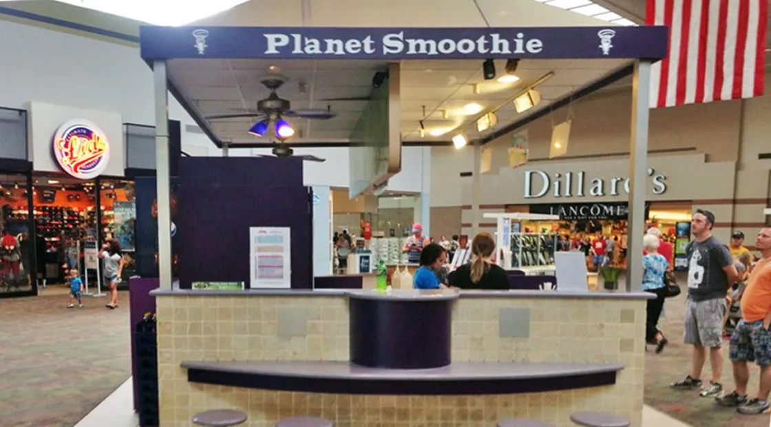 franchise in a mall vs. streetfront