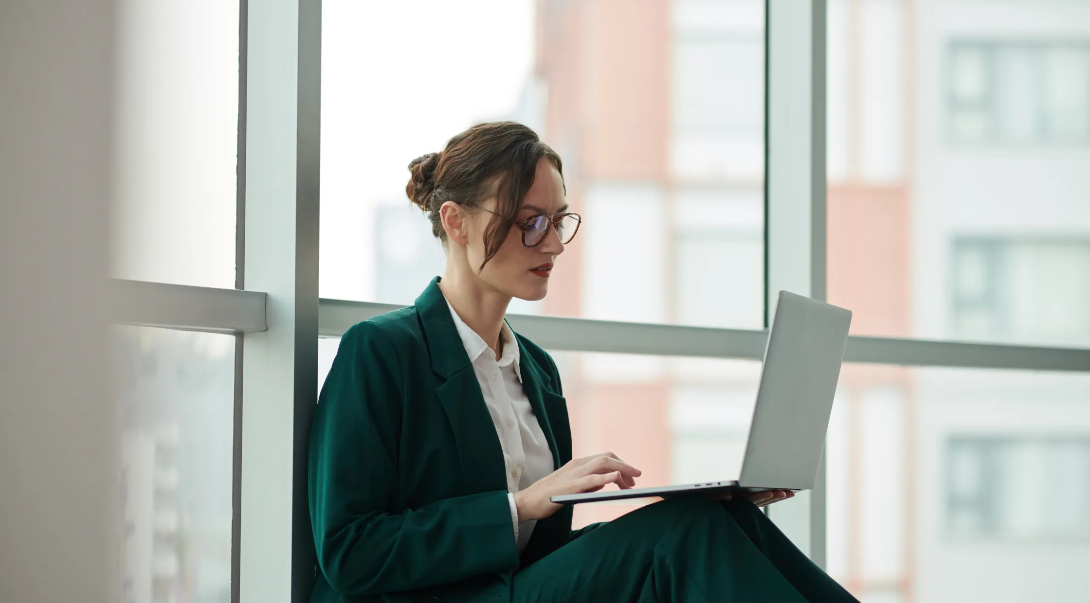 The Rise of Solopreneurs: Why More Professionals Are Building One-Person Companies