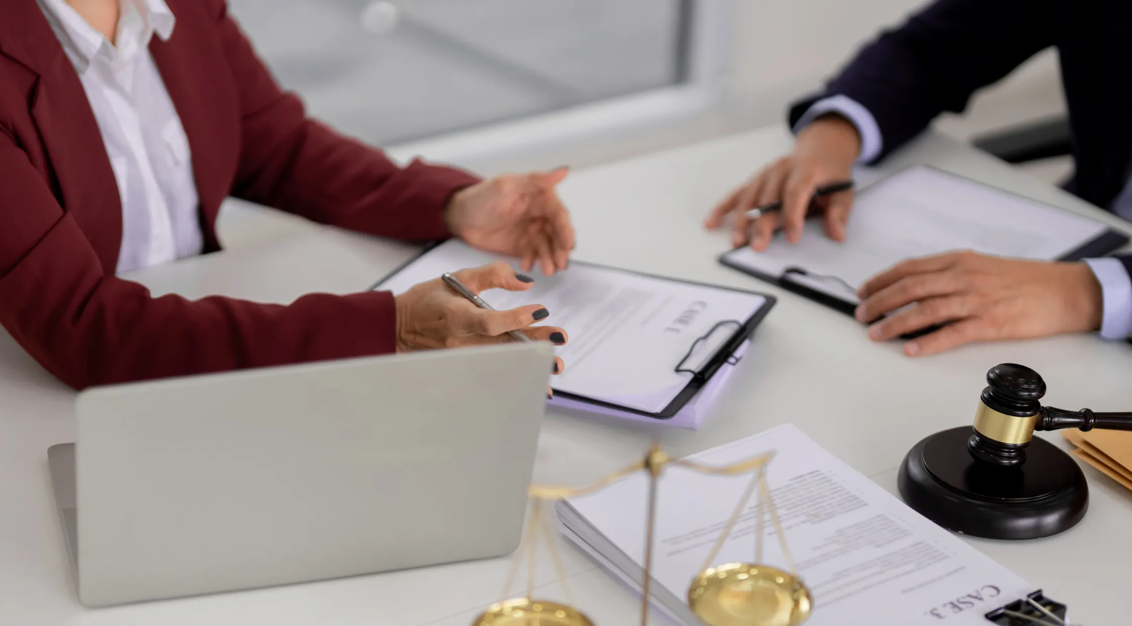 Legal Pitfalls in Franchising: What to Watch Out For in Contracts