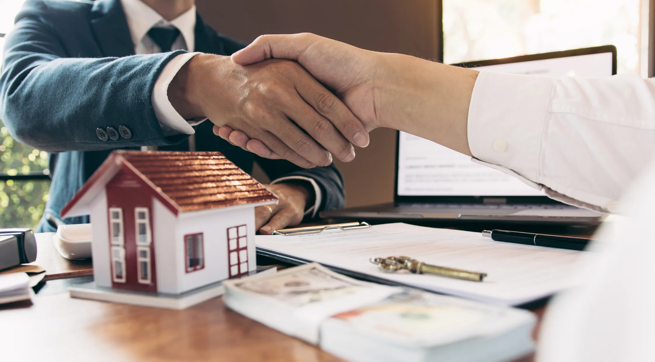 What First-Time Real Estate Investors Should Know About Market Cycles