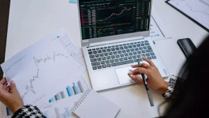 Corporate Default Rates Signal Credit Market Weakness